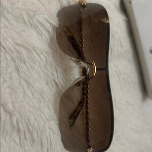 Elegant Brown Sunglasses